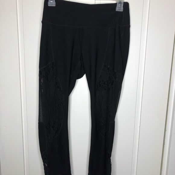 Capri Workout Leggings - Picture 1 of 5